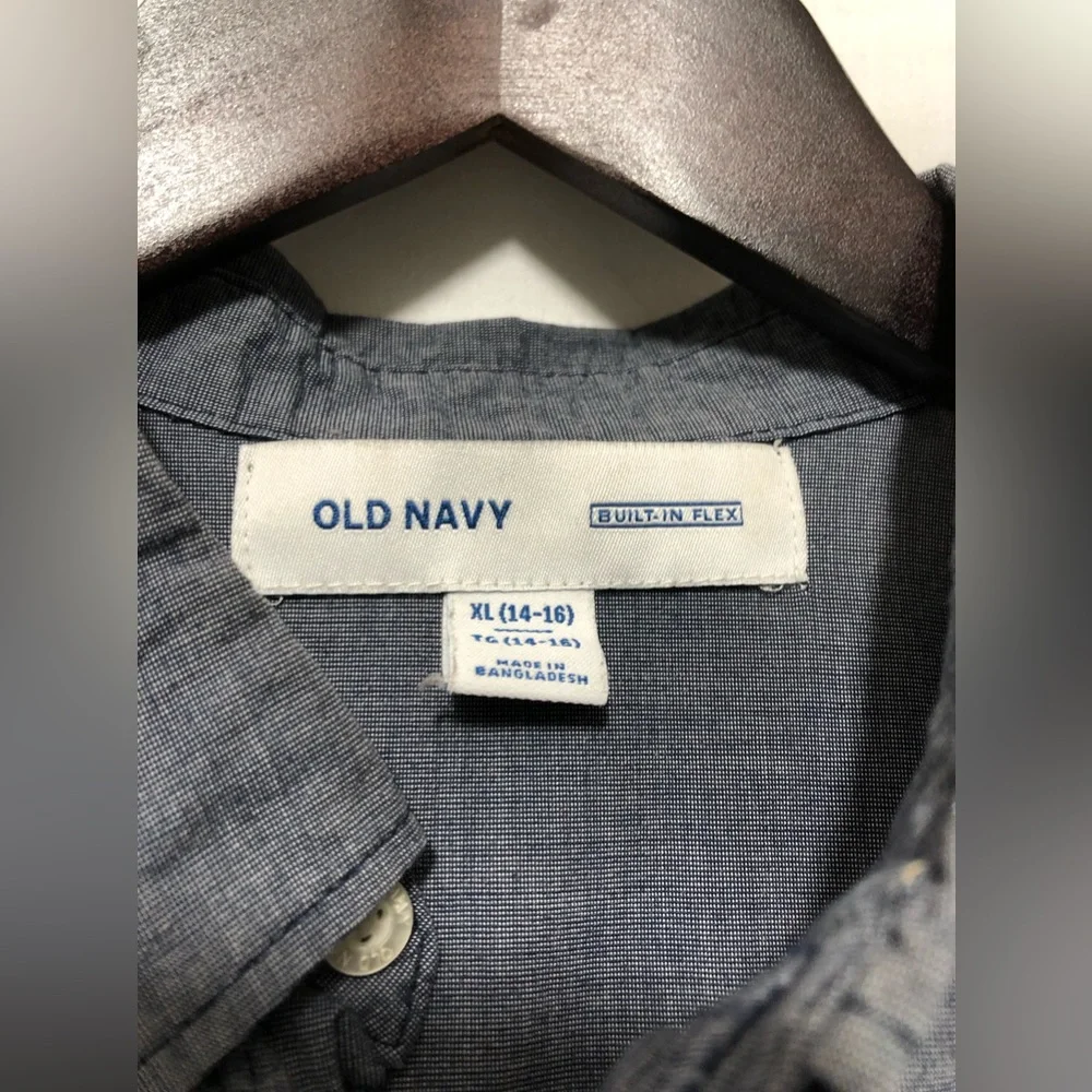 Old Navy button down - Picture 2 of 4